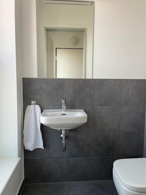 Penthouse-Wohnung Mit Flussblick Oldenburg Exterior photo