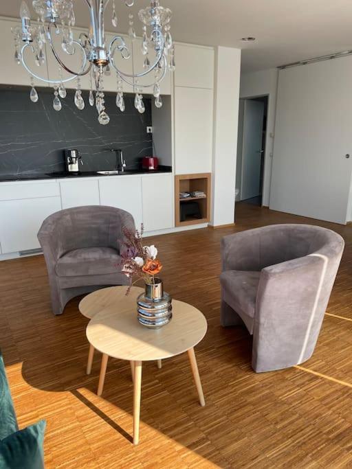 Penthouse-Wohnung Mit Flussblick Oldenburg Exterior photo