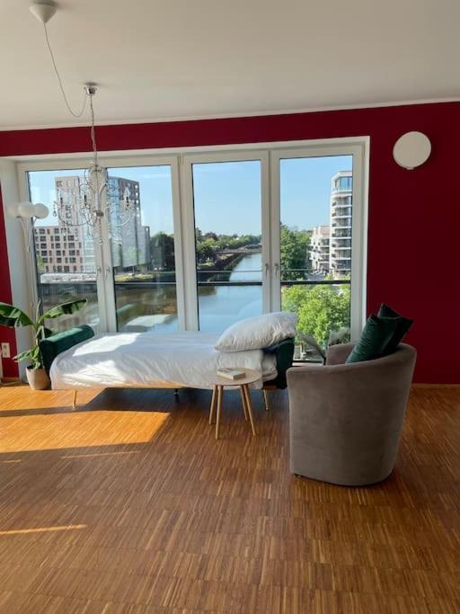 Penthouse-Wohnung Mit Flussblick Oldenburg Exterior photo