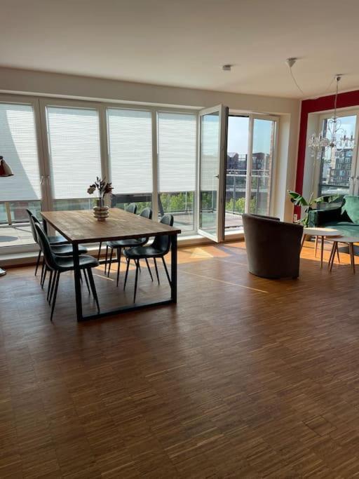 Penthouse-Wohnung Mit Flussblick Oldenburg Exterior photo