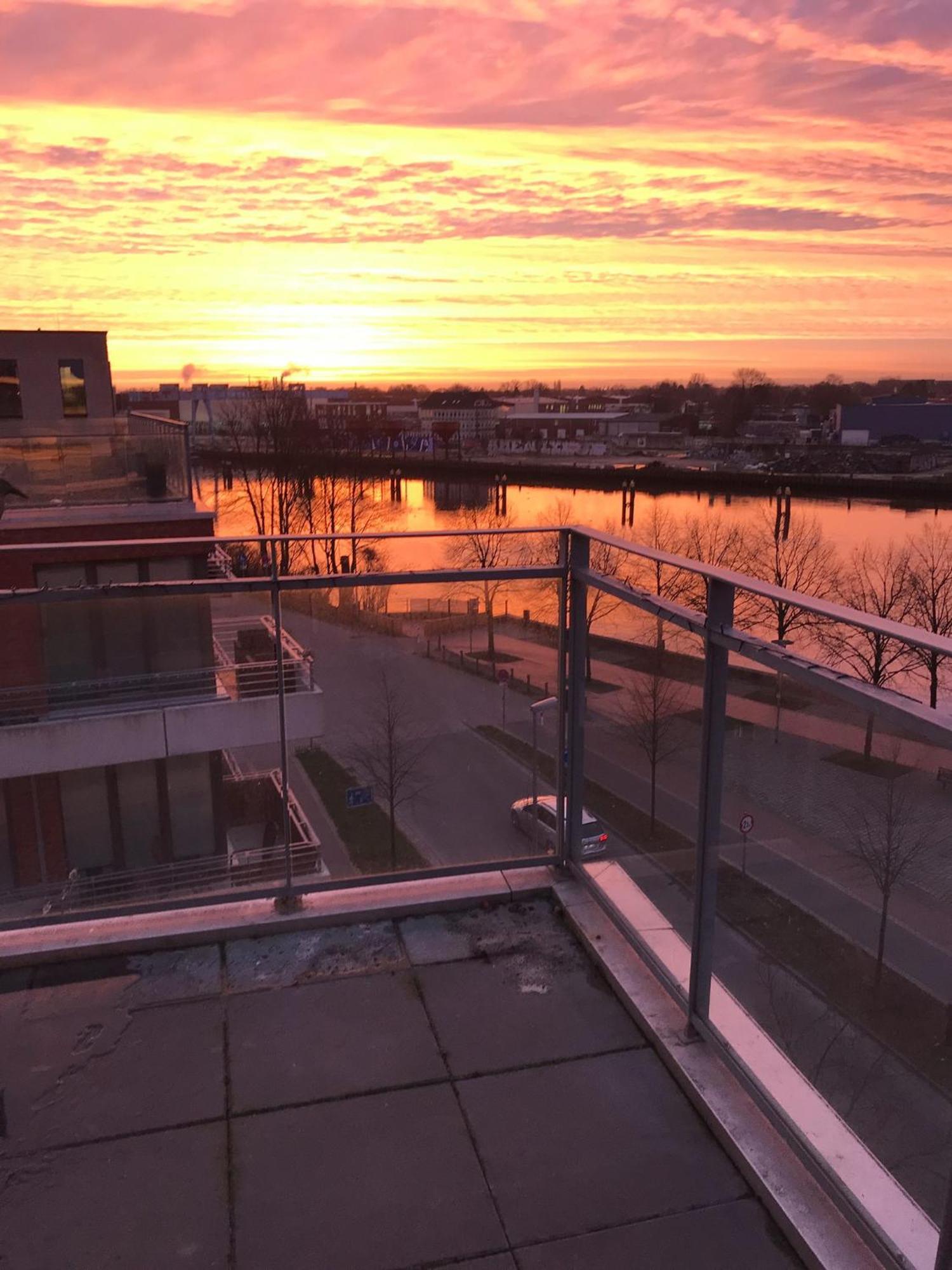 Penthouse-Wohnung Mit Flussblick Oldenburg Exterior photo